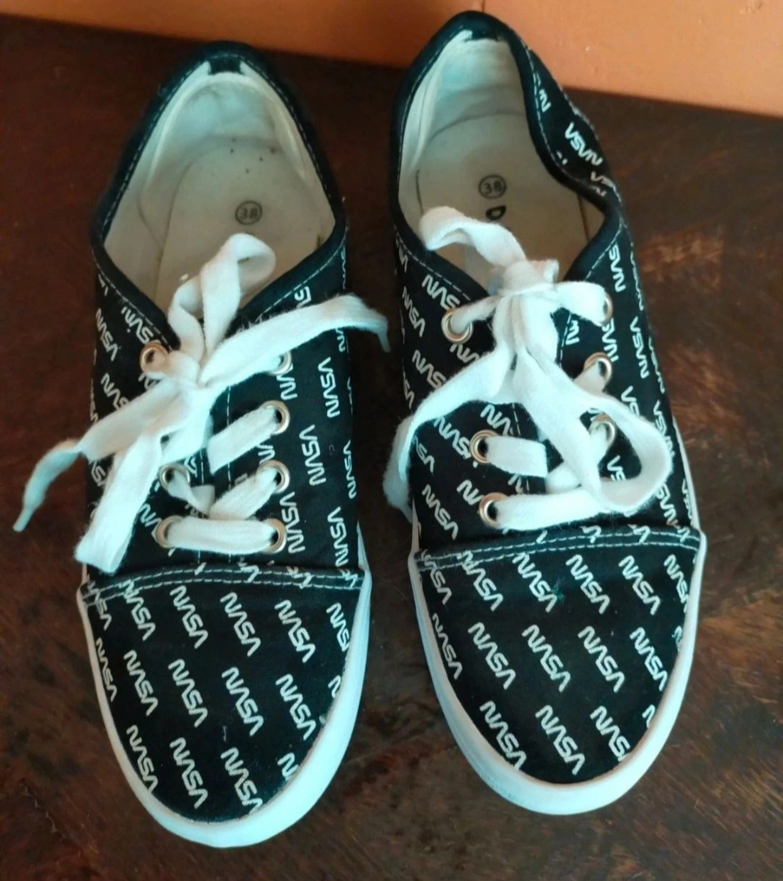 Zapatillas Jennyfer NASA talla 38, en muy buen estado – photo 8